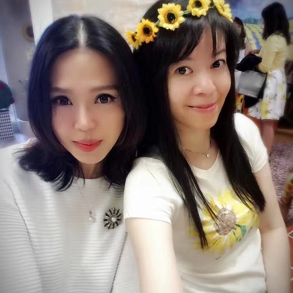 🌷Legend Age®️Best PE ratio Beauty Care Lipstick🌷 - Picture 3 of 7